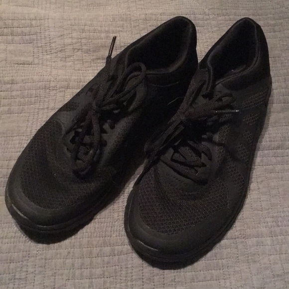 all black memory foam shoes